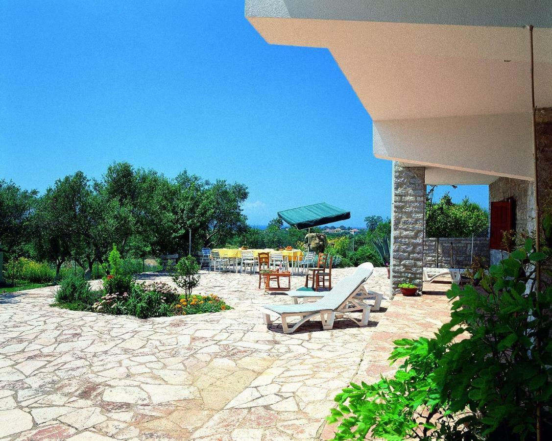 Agios Ilias  Ionianeon Apartments מראה חיצוני תמונה